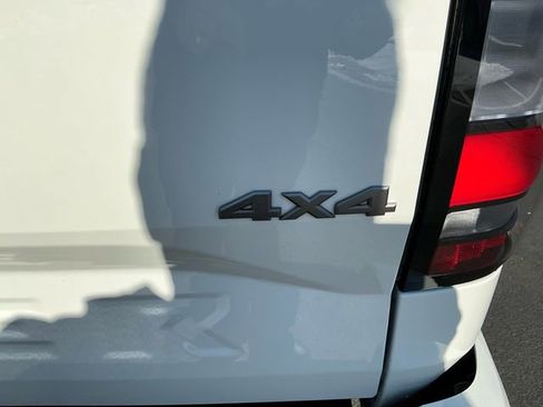 New 2026 Nissan Frontier SV image 19