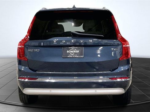 Certified 2022 Volvo XC90 T6 Inscription w/ Climate Package image 4