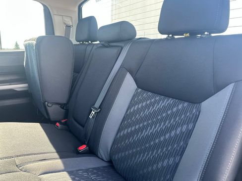 Used 2020 Toyota Tundra SR5 w/ SR5 Upgrade Package AWD/4WD image 23