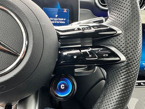 Used 2025 Mercedes-Benz GLC 43 AMG 4MATIC image 26