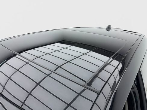 Used 2023 Land Rover Range Rover Velar S image 14