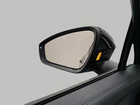 New 2025 Volkswagen Tiguan SE image 20