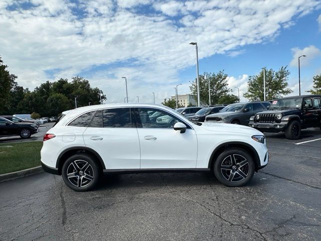 New 2027 Mercedes-Benz GLC 300 4MATIC image 16
