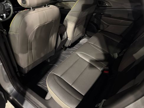 New 2026 Chevrolet Trax ACTIV w/ Sunroof Package FWD image 20