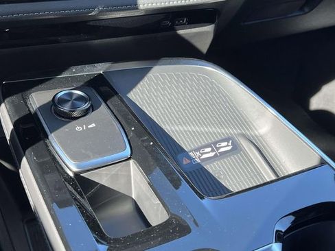 Used 2026 Buick Enclave Preferred w/ Power Package image 23