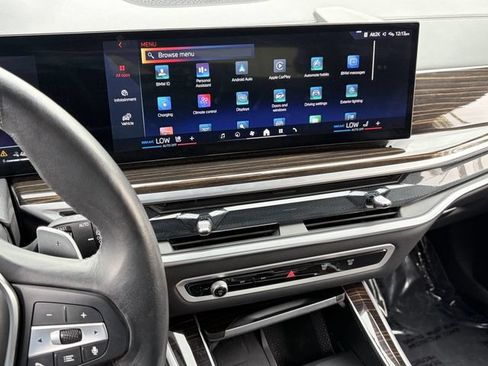 Used 2025 BMW X5 xDrive50e AWD/4WD image 27