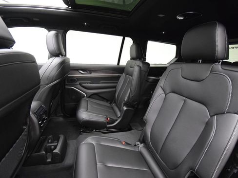 New 2026 Jeep Grand Cherokee L Limited AWD/4WD image 38