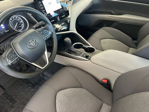 Used 2022 Toyota Camry LE AWD/4WD image 10