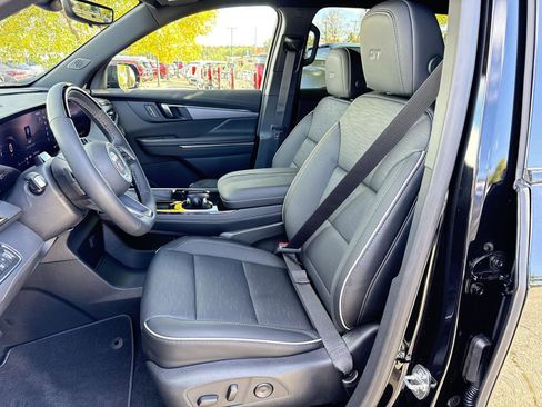 New 2026 Buick Enclave Sport Touring w/ Super Cruise Package image 16