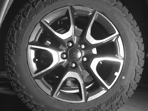Used 2025 Jeep Compass Trailhawk image 14