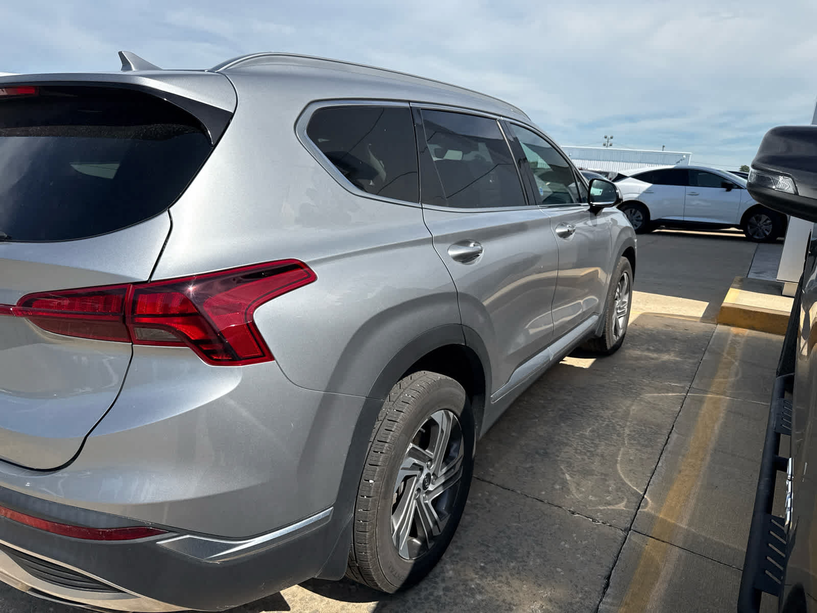Used 2022 Hyundai Santa Fe SEL w/ Cargo Package FWD image 4