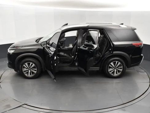 Used 2023 Nissan Pathfinder SL image 7