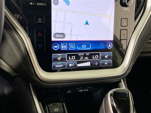 Used 2022 Subaru Outback Limited image 16