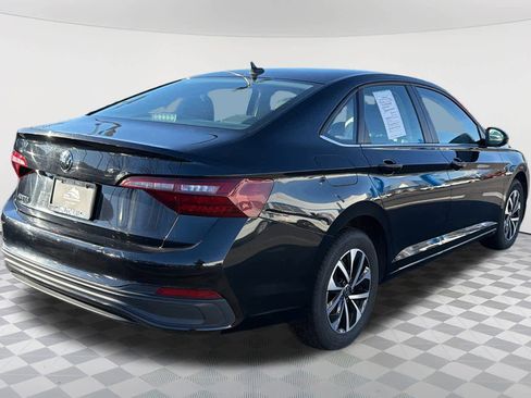 Used 2024 Volkswagen Jetta S image 5