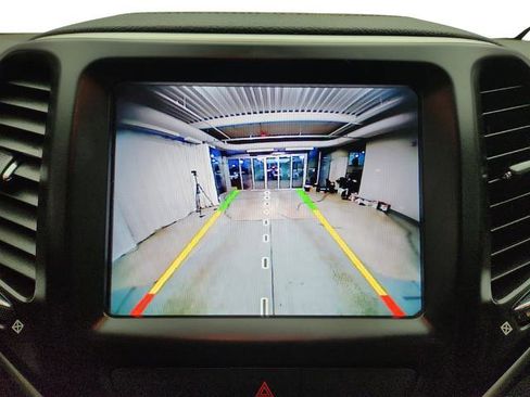 Used 2018 Jeep Cherokee Latitude Plus image 14