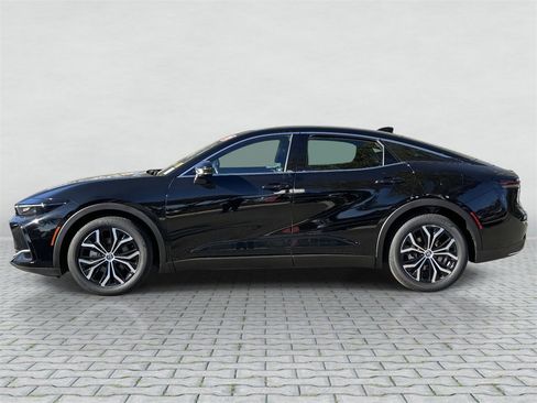 Certified 2025 Toyota Crown XLE image 2