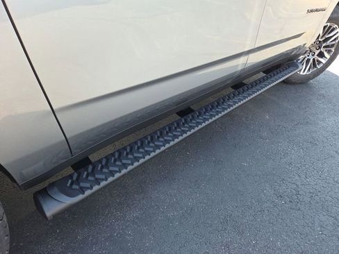 New 2025 Chevrolet Suburban Z71 w/ Z71 Off-Road Package image 37