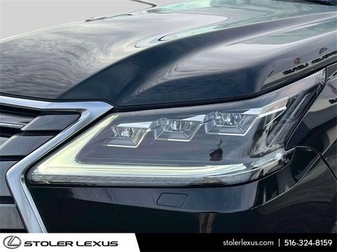 Used 2017 Lexus LX 570 4WD w/ Luxury Package image 12