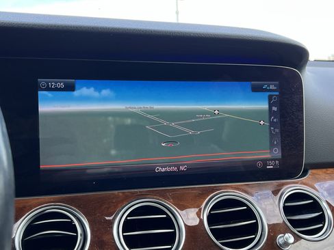 Certified 2019 Mercedes-Benz E 300 4MATIC image 23