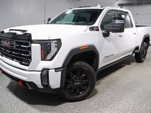 Used 2024 GMC Sierra 2500 AT4 w/ AT4 Premium Plus Package image 36