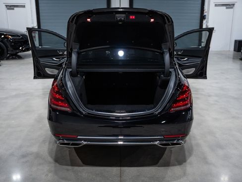 Used 2018 Mercedes-Benz Maybach S 560 4MATIC image 53
