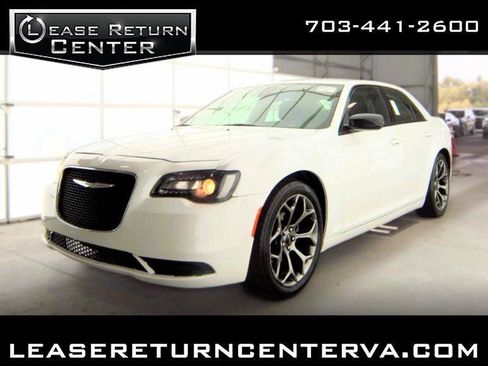 Used 2018 Chrysler 300 Touring w/ Sport Appearance Package RWD image 1