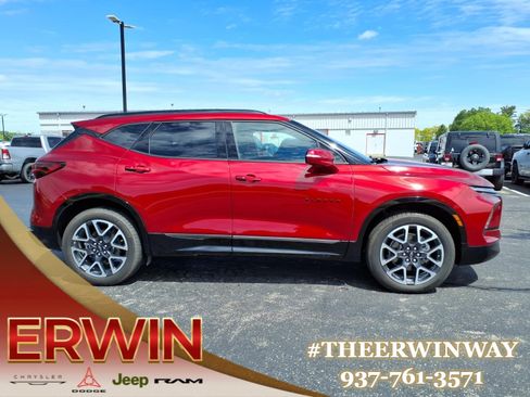 Used 2025 Chevrolet Blazer RS w/ LPO, Floor Liner Package FWD image 8