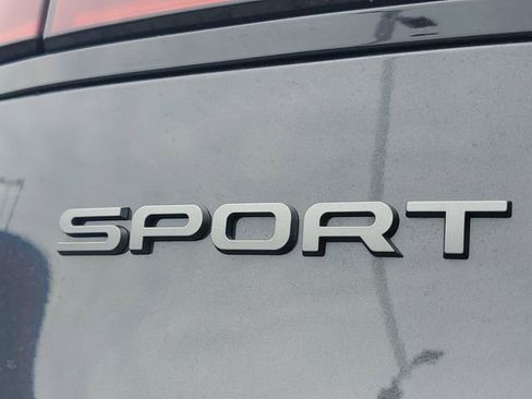 Used 2025 Land Rover Range Rover Sport SE AWD/4WD image 9