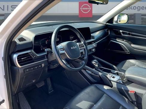 Used 2025 Kia Telluride S AWD/4WD image 15
