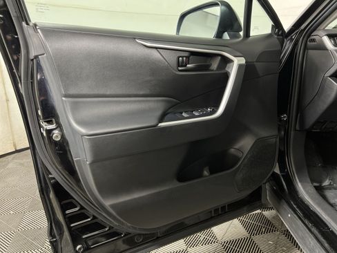 Used 2023 Toyota RAV4 LE AWD/4WD image 12