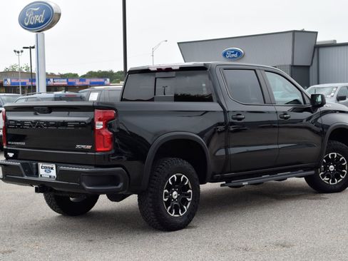 Used 2024 Chevrolet Silverado 1500 ZR2 AWD/4WD image 4