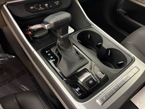 New 2026 Kia Carnival EX FWD image 30