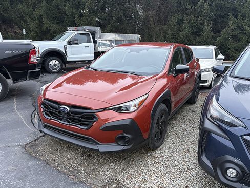 Used 2024 Subaru Crosstrek 2.0i image 1