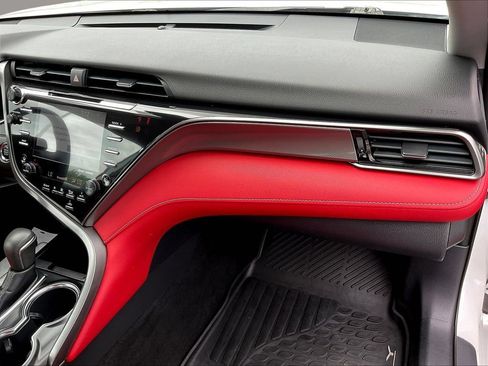 Used 2019 Toyota Camry XSE FWD image 26