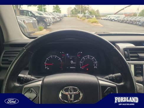 Used 2023 Toyota 4Runner SR5 Premium w/ SR5 Premium Package AWD/4WD image 10