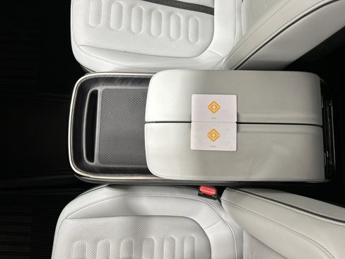 Used 2022 Rivian R1T Adventure image 29