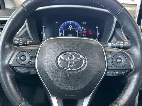 Used 2023 Toyota Corolla Cross XLE w/ Convenience Package FWD image 22