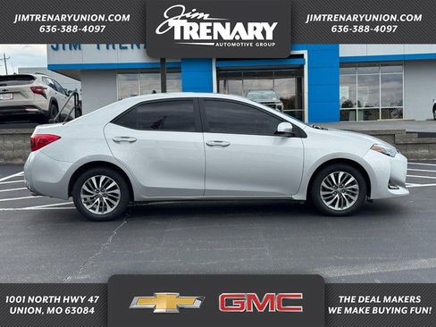 Used 2019 Toyota Corolla XLE FWD image 1