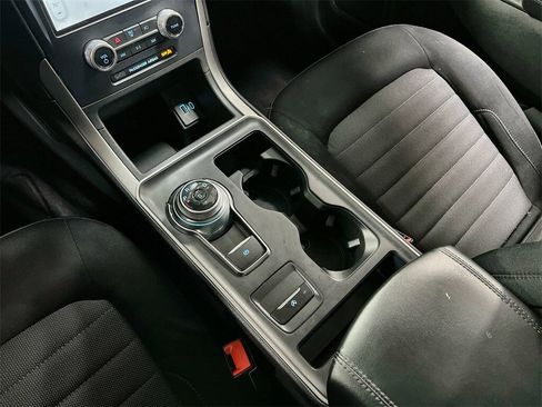 Used 2022 Ford Edge SE w/ Cargo Accessory Package image 31