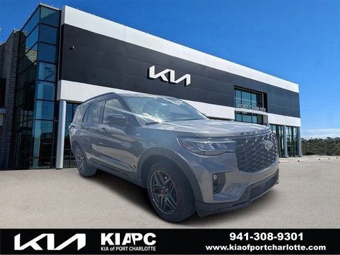 Used 2025 Ford Explorer ST-Line w/ ST-Line Street Pack AWD/4WD image 1