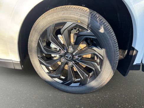 New 2025 Lexus UX 300h FWD image 27