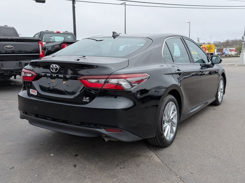 Used 2021 Toyota Camry LE w/ Carpet Mat Package (TMS) AWD/4WD image 4