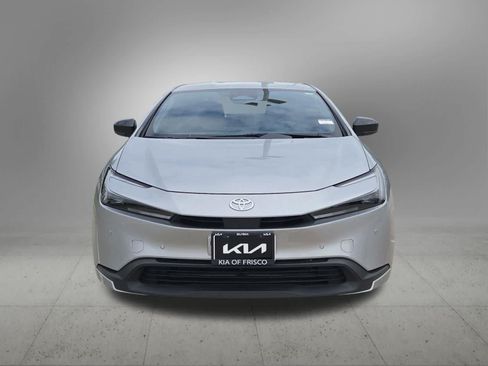 Used 2024 Toyota Prius LE FWD image 9