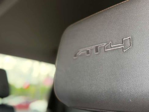 Used 2022 GMC Sierra 2500 AT4 AWD/4WD image 18