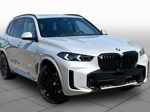 Certified 2024 BMW X5 xDrive40i w/ M Sport Package image 2