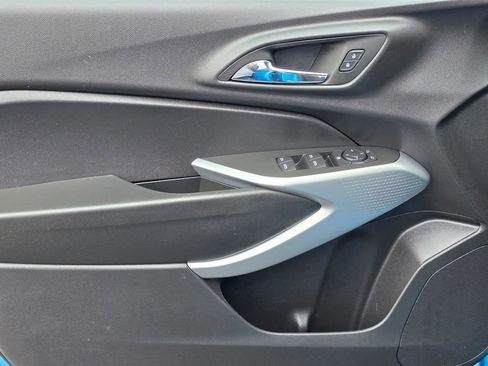 Used 2025 Chevrolet Trax LS image 12