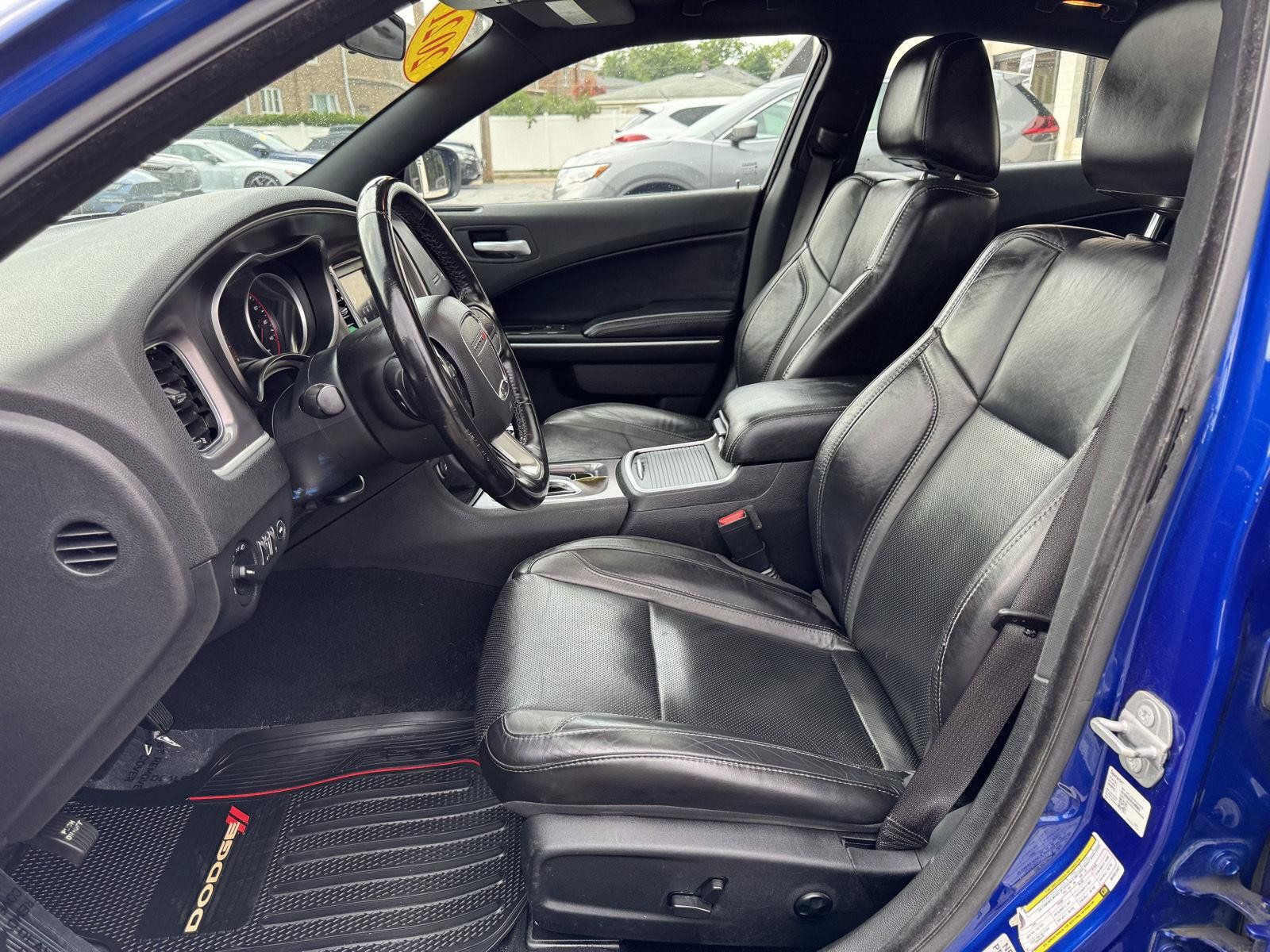 Used 2021 Dodge Charger SXT w/ Leather Interior Group RWD image 23