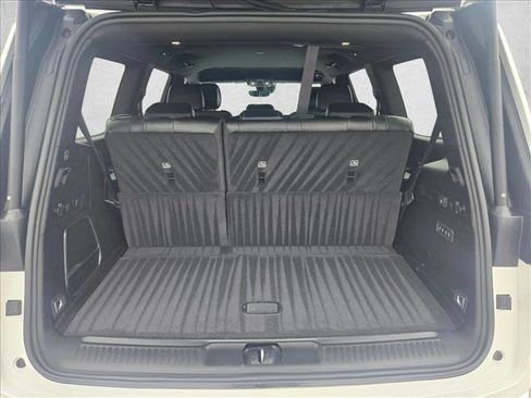 Used 2024 Jeep Wagoneer Series II w/ Flexible Seating Group RWD image 6
