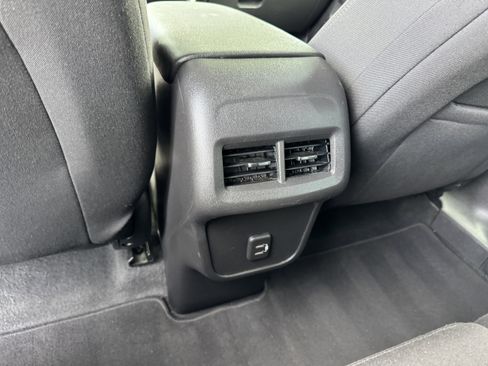 Certified 2022 Chevrolet Equinox LS image 16