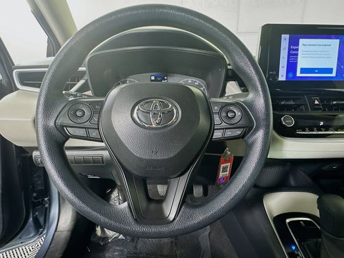 Used 2025 Toyota Corolla LE image 15